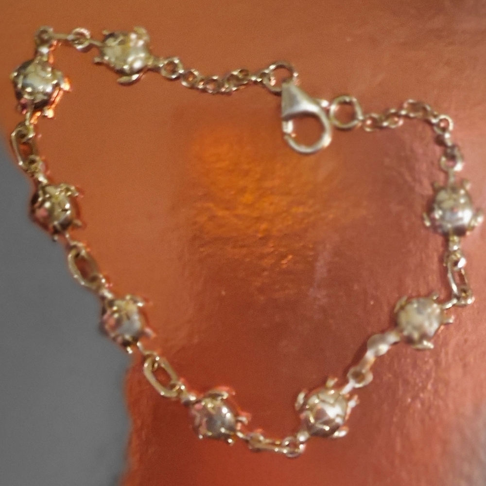 Turtle bracelet (STERLING SILVER)💜💜💜💜